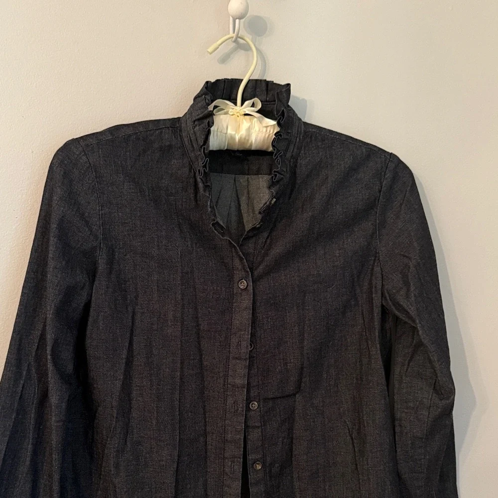 Banana Republic Shirt Denim Dark Blue Dillon Long Sleeve XS Ruffle Neck